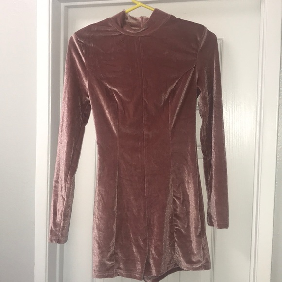 Pink velvet romper - Picture 3 of 4